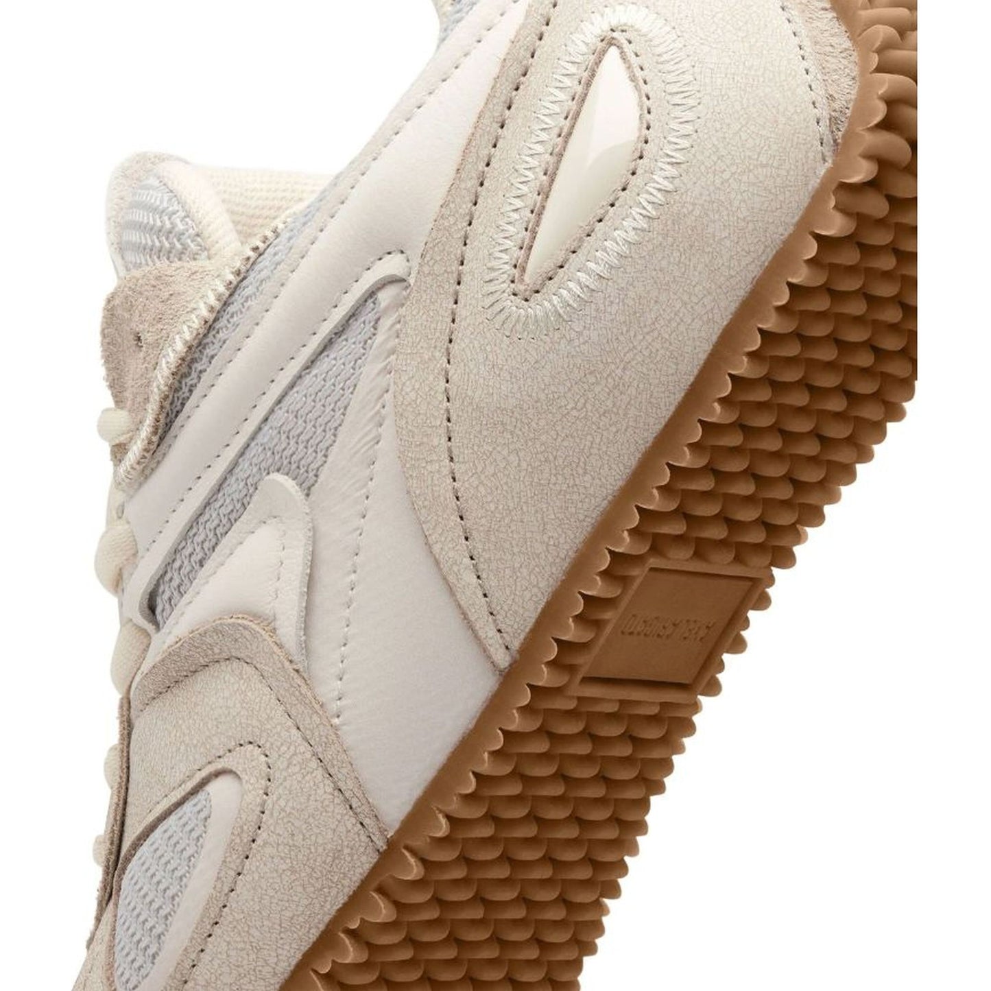 Slow Runner Women's White Fashion Sneakers