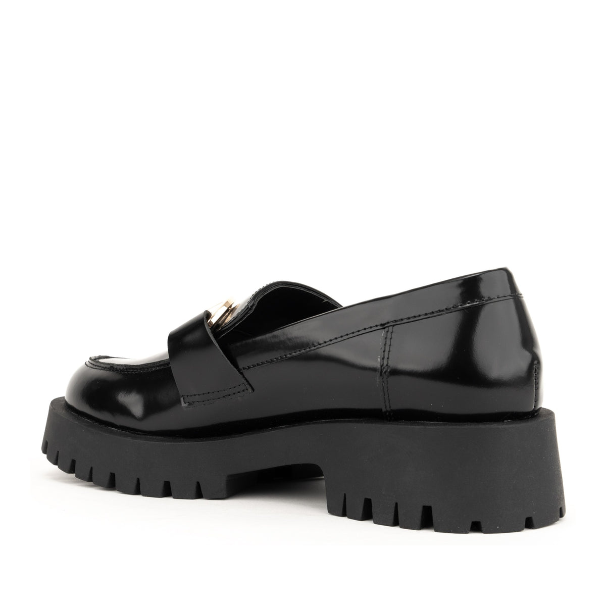 black casual closed loafers