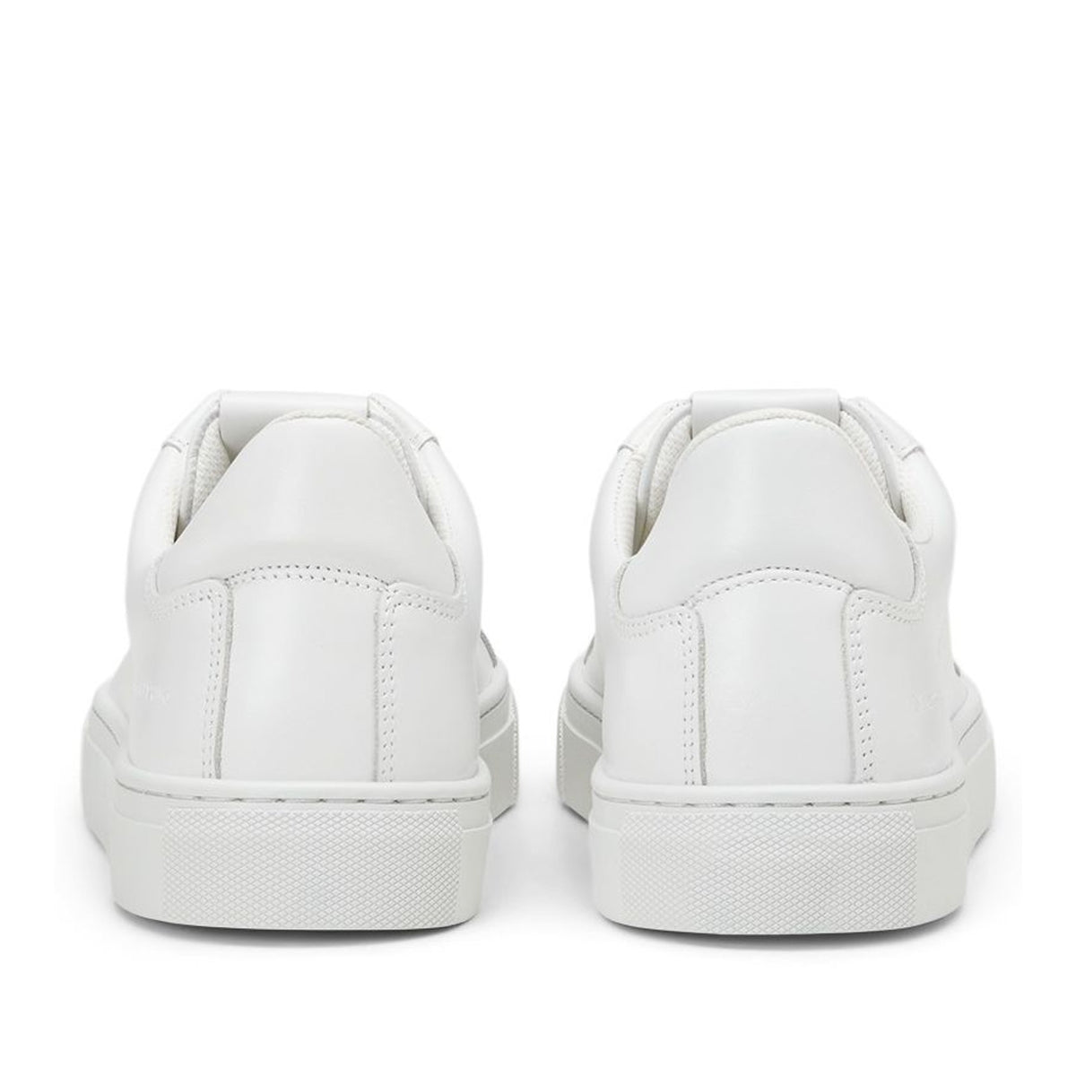 agar sneakers