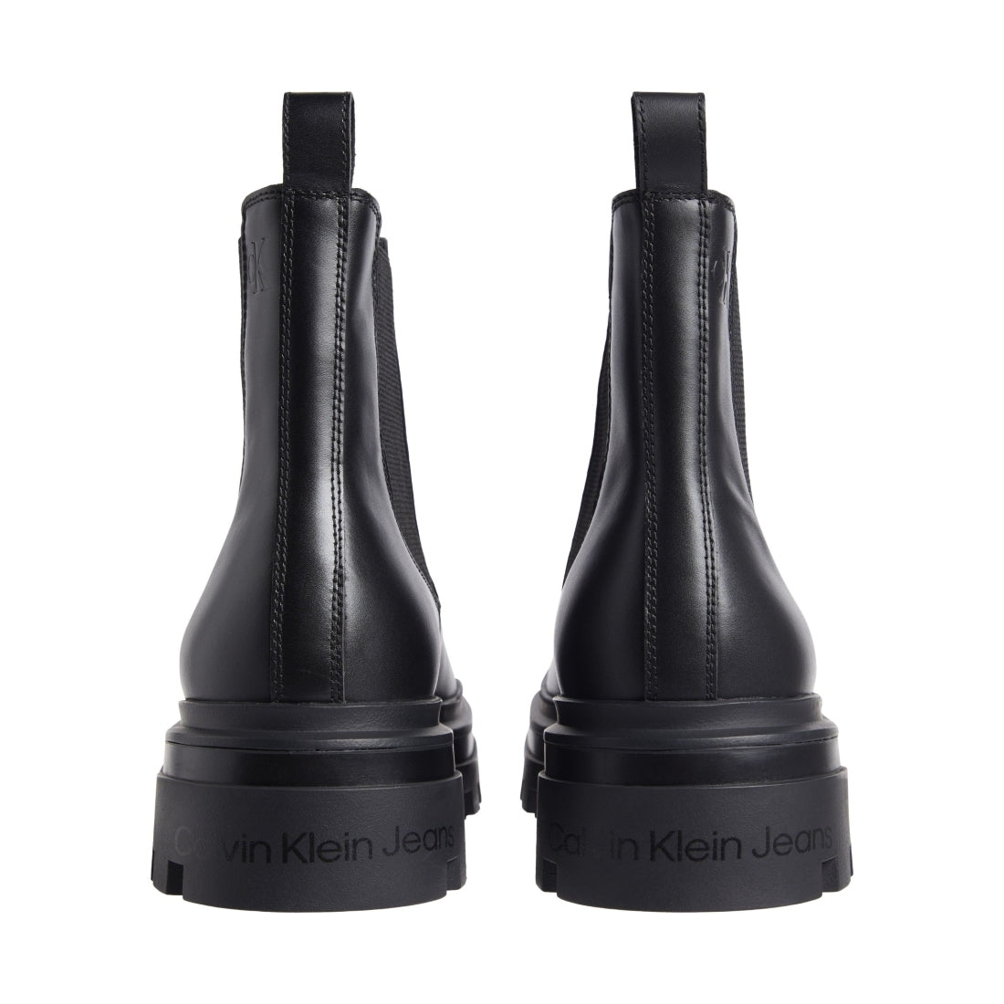 lugged chelsea boot