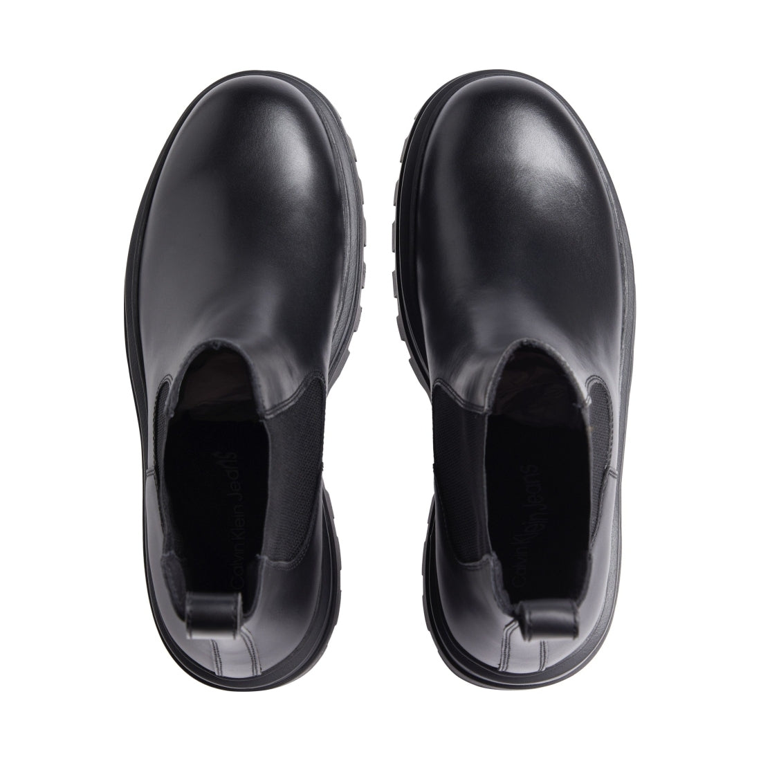 lugged chelsea boot