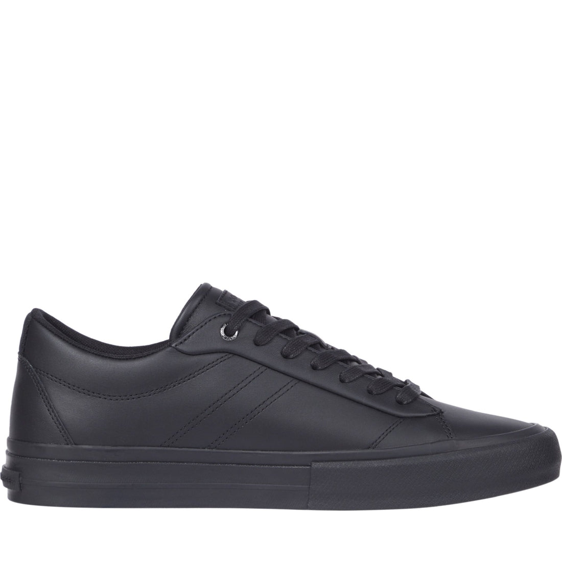 hi vulc street low leisure trainers