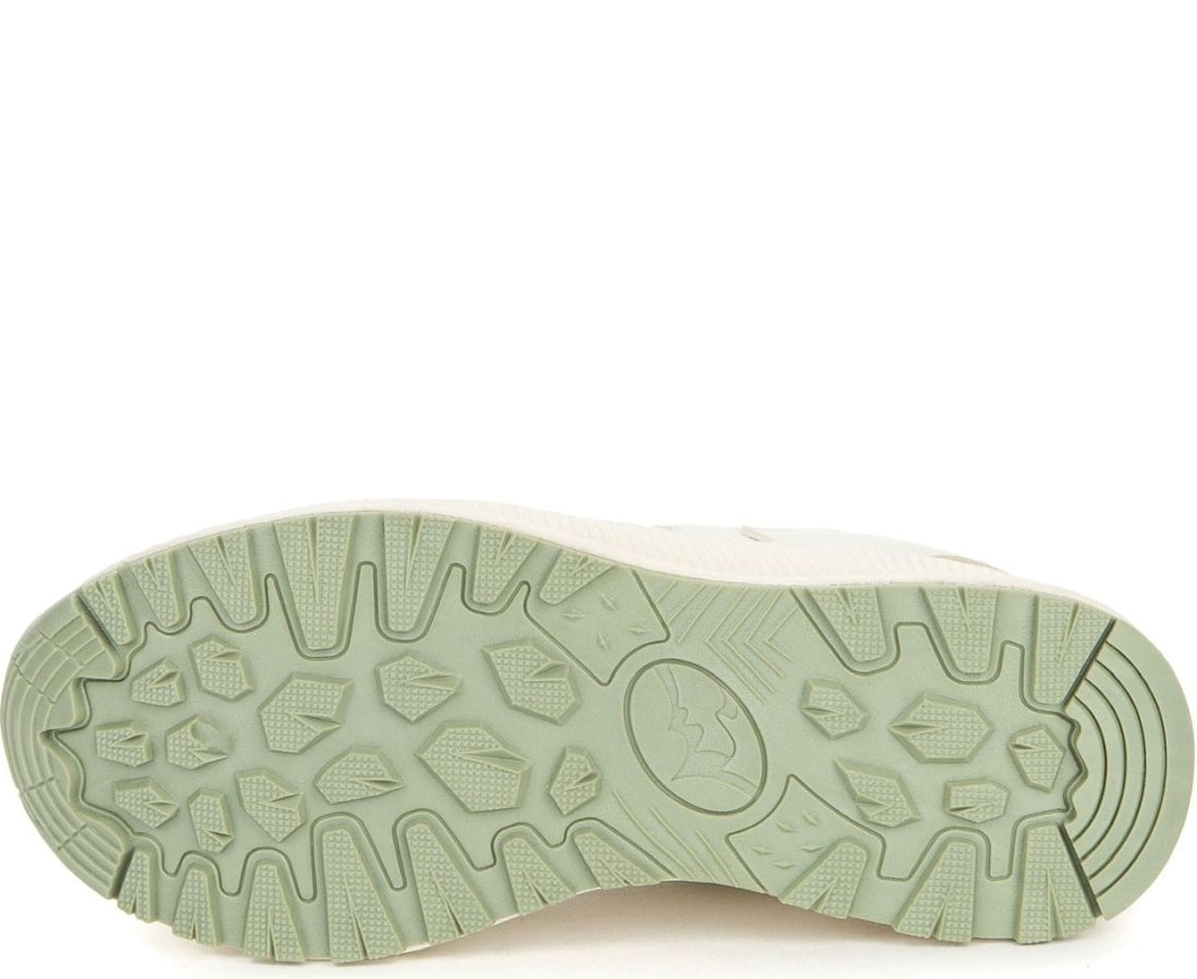 white casual closed sneakers