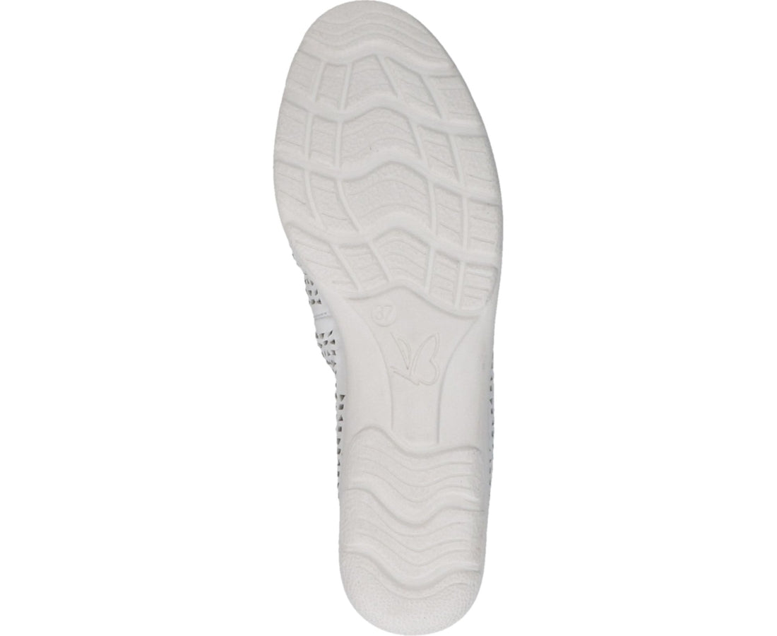 white casual closed ballerinas