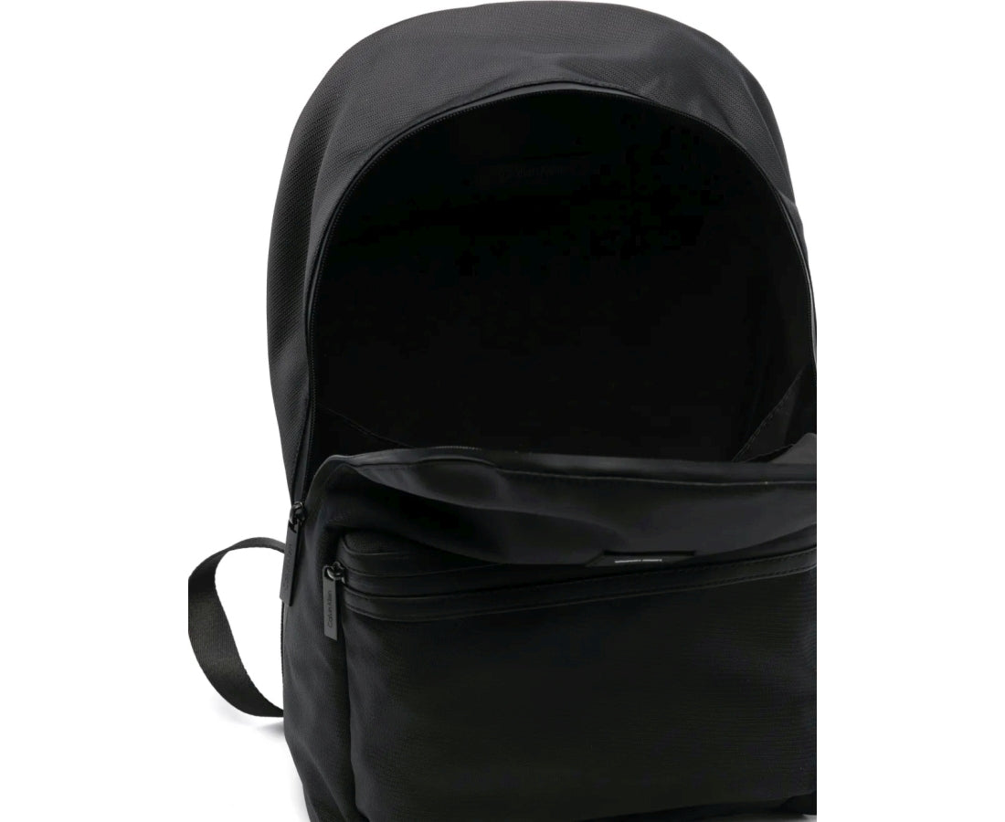 essential round backpack