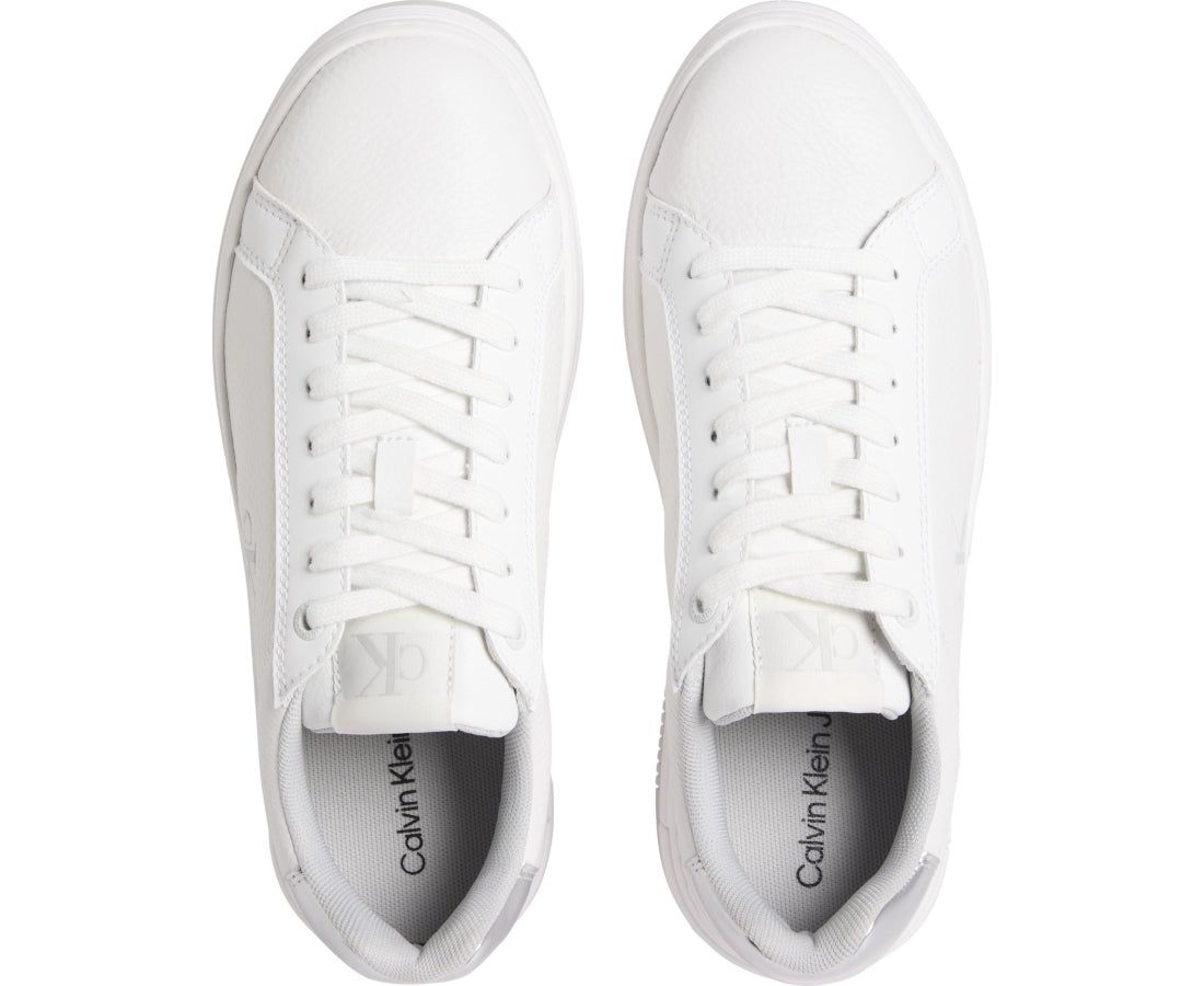 bold flatf low lace sneaker