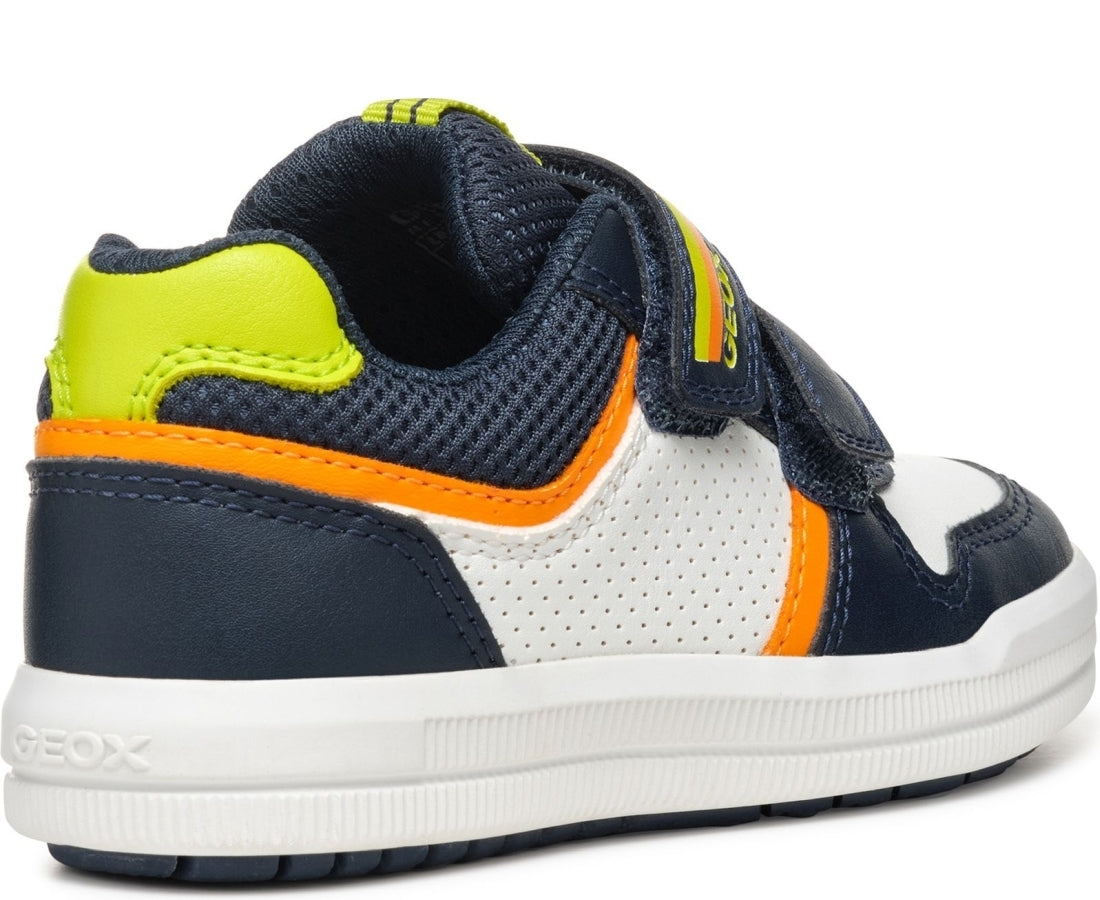 arzach leisure trainers