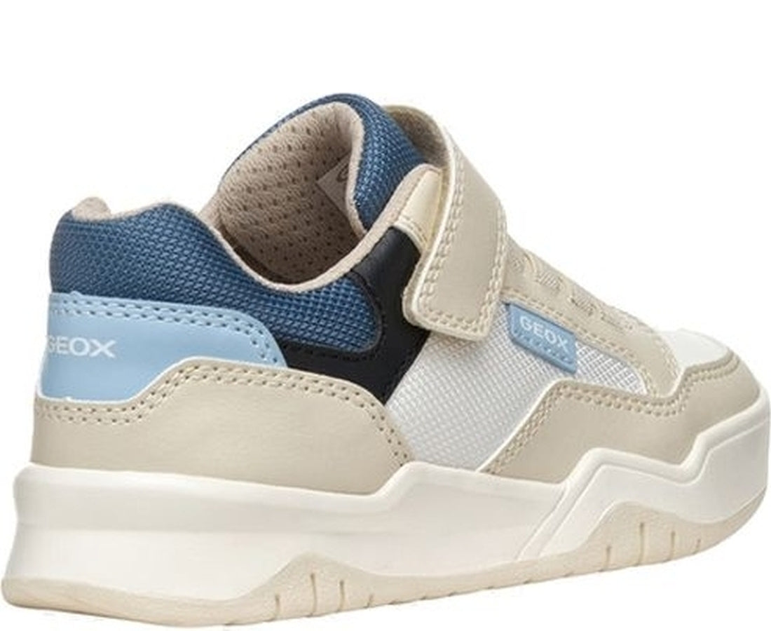 perth leisure trainers