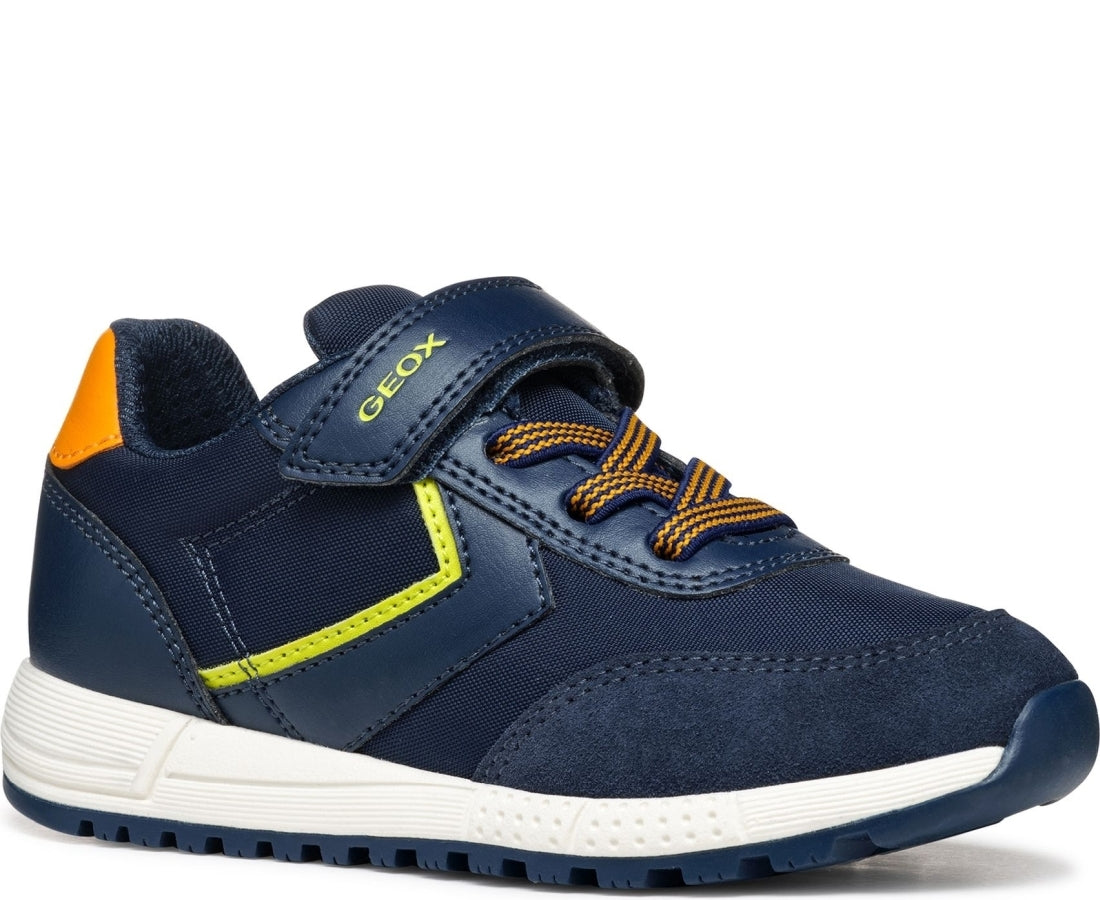 alben leisure trainers