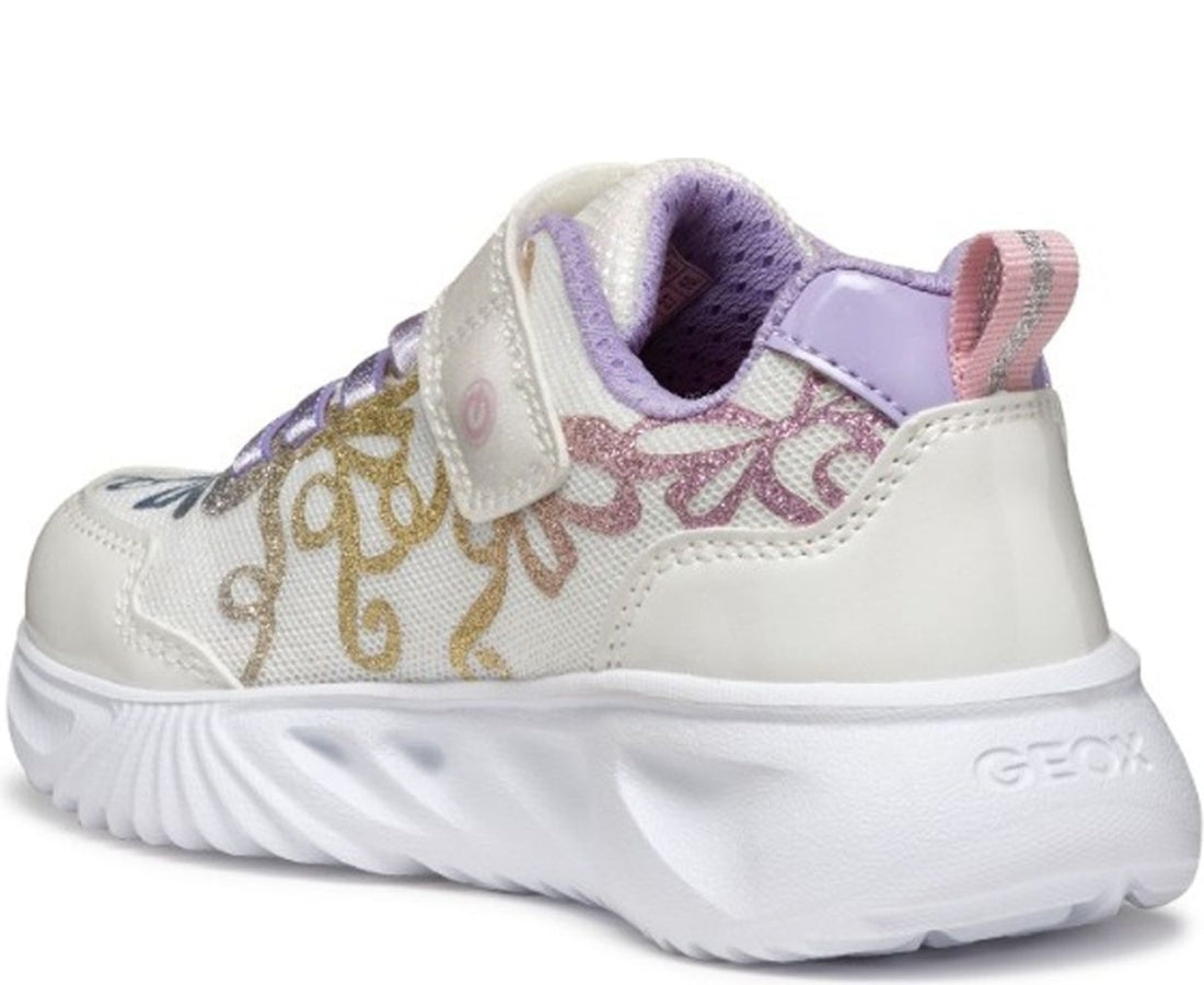 assister leisure trainers