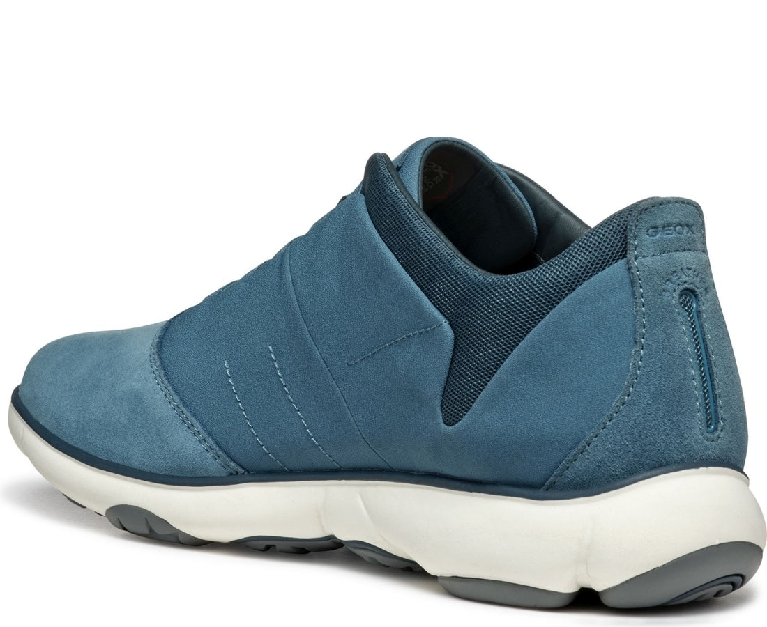 nebula leisure trainers