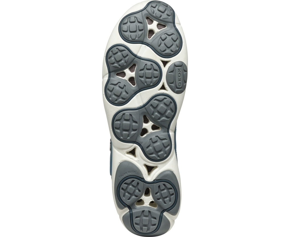 nebula leisure trainers