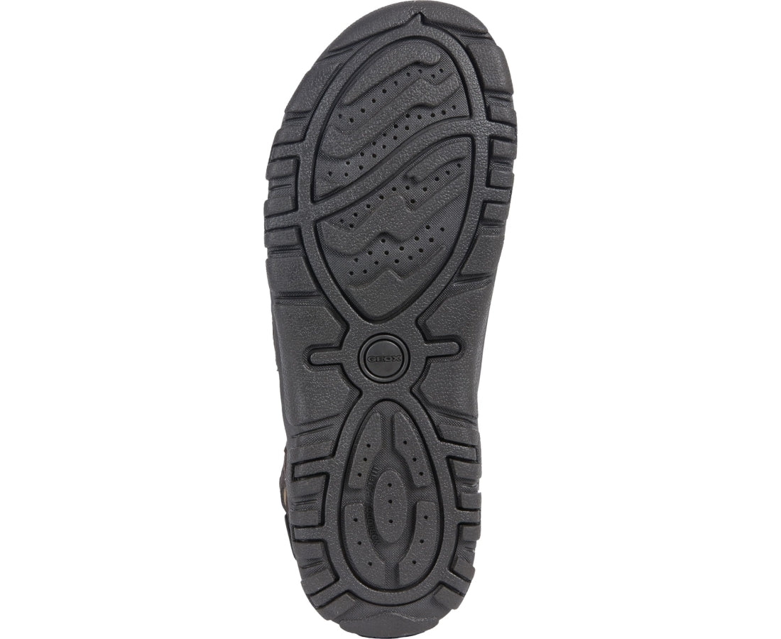 sandals strada