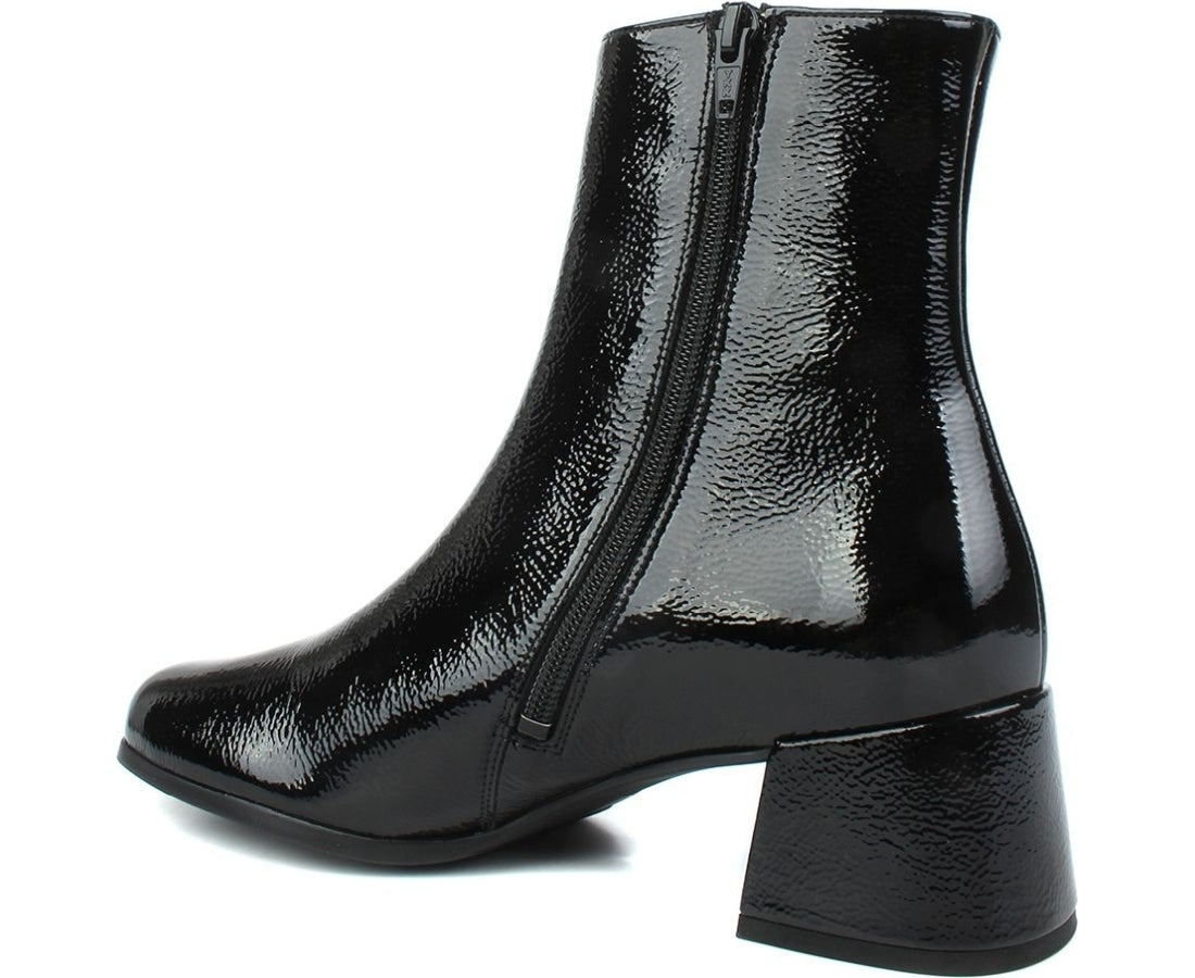 lou booties