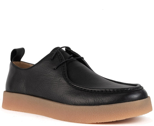 black casual closed mocasins