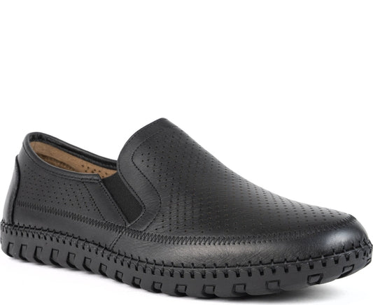 black casual closed mocasins