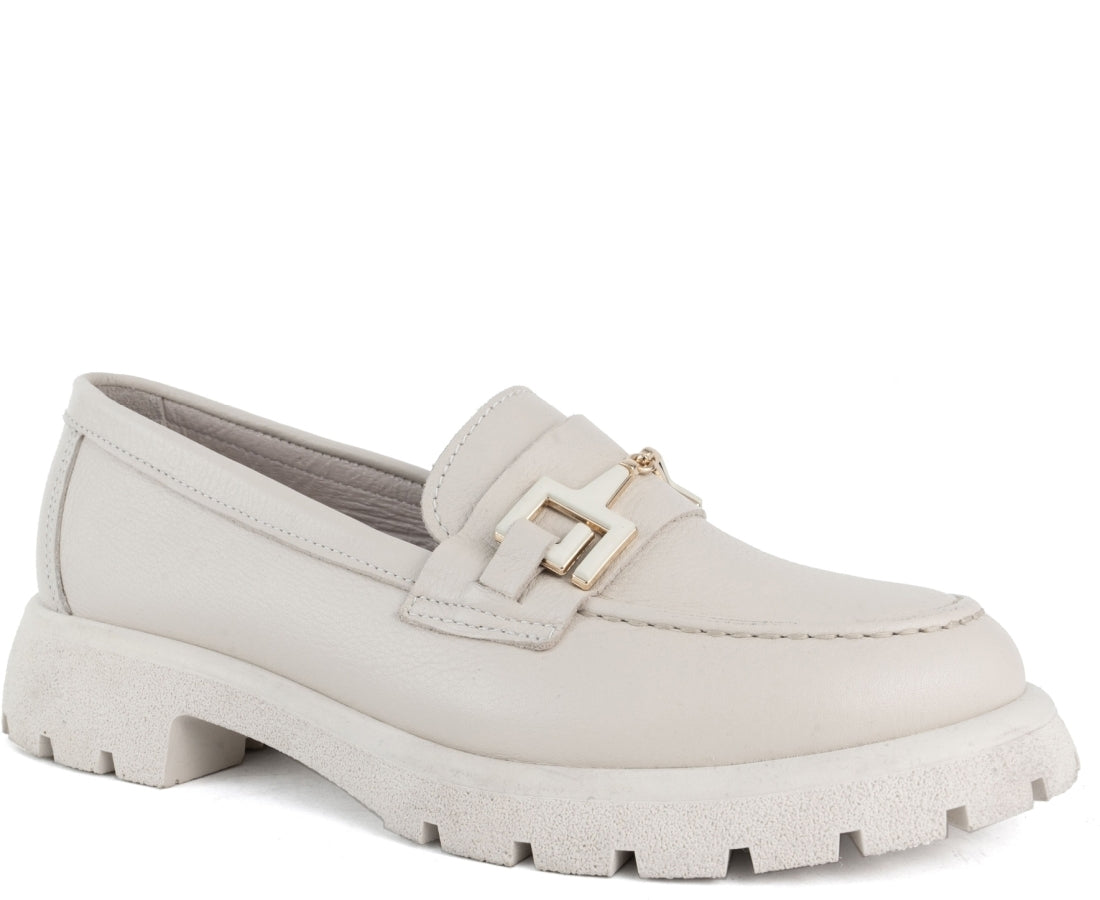beige casual closed loafers