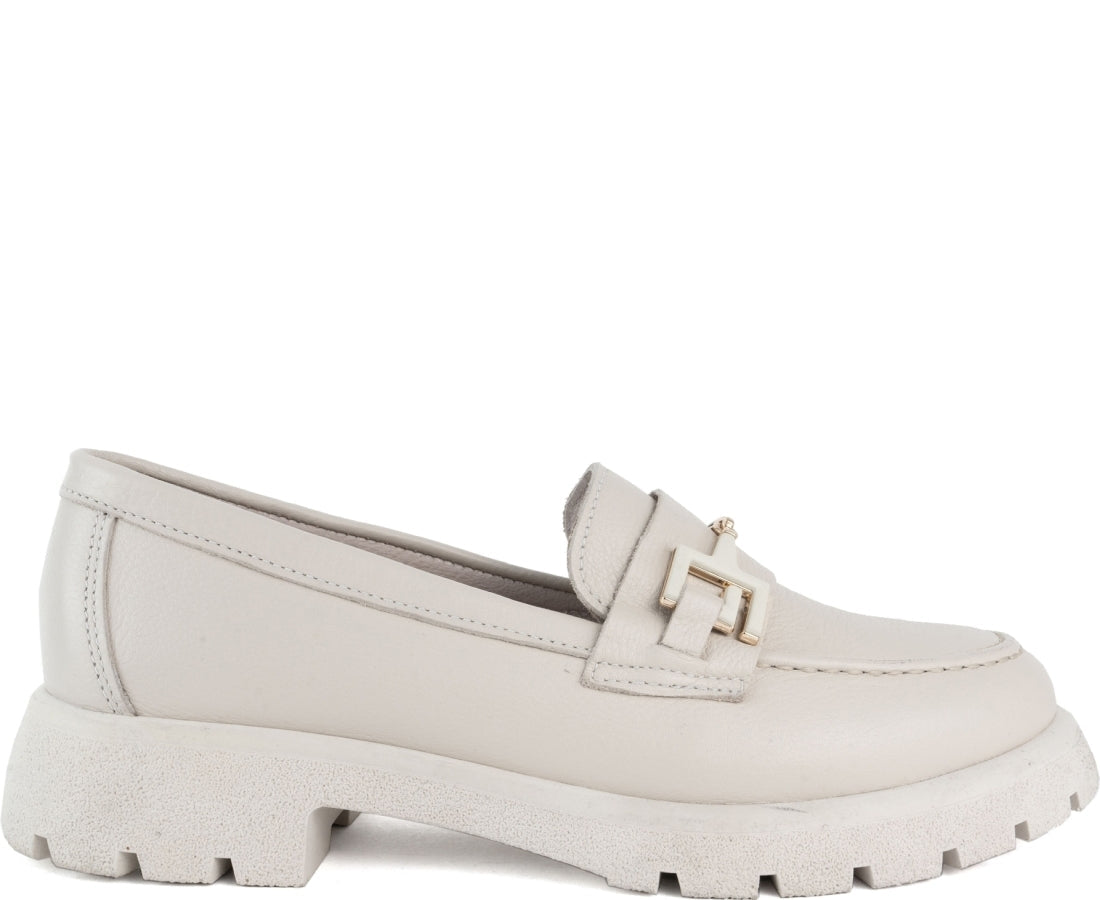 beige casual closed loafers