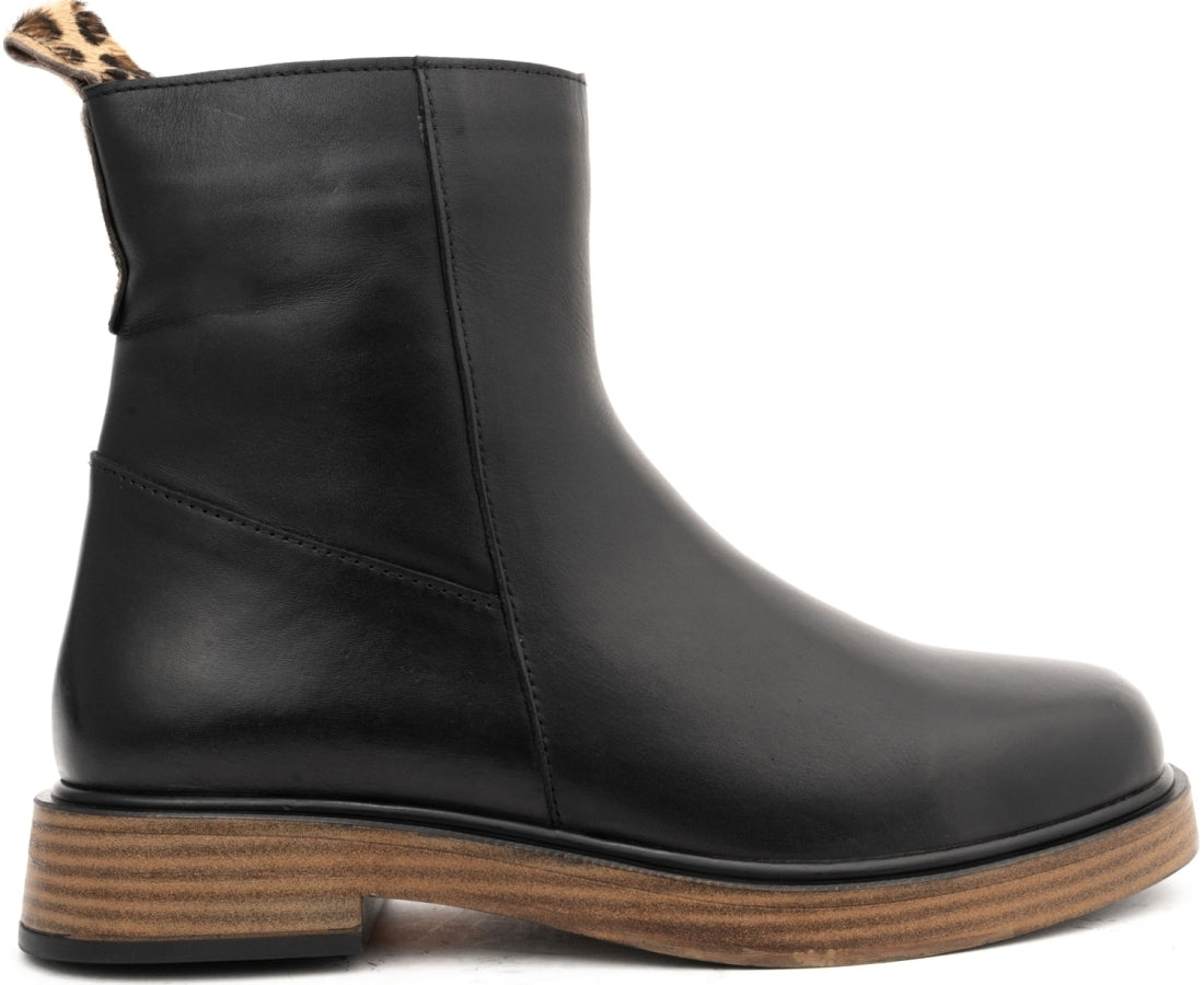 black casual closed booties