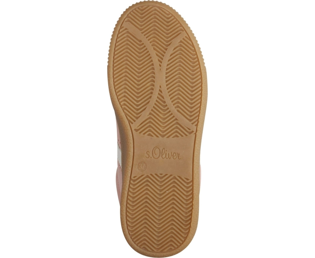 women laceup trainers