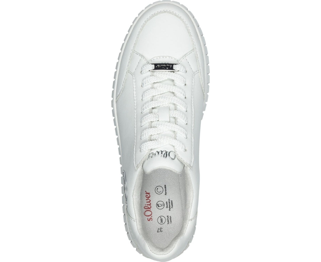 women laceup trainers