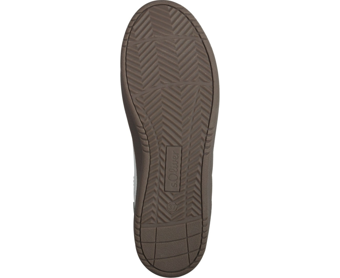 women laceup trainers