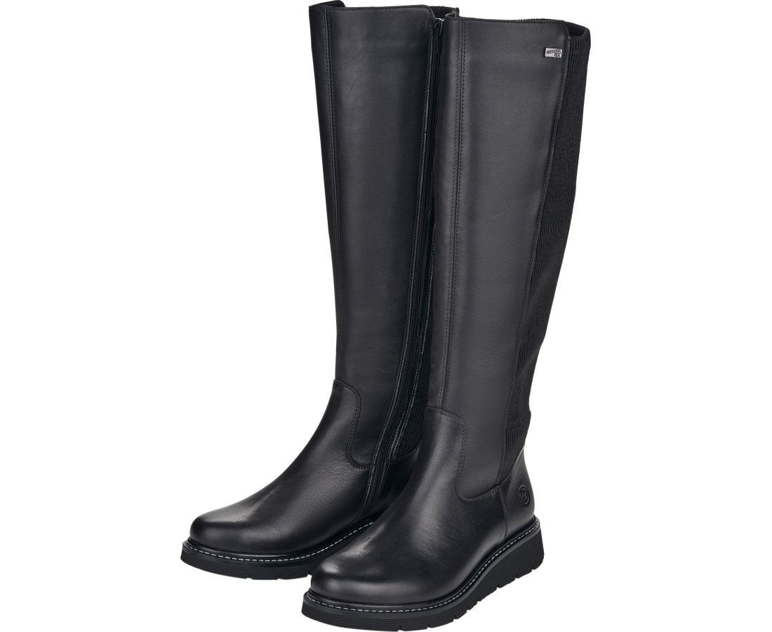 black casual closed boots