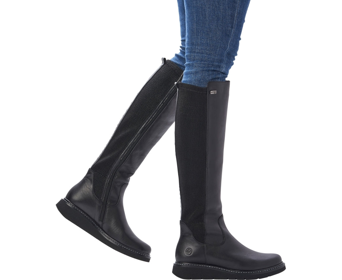 black casual closed boots