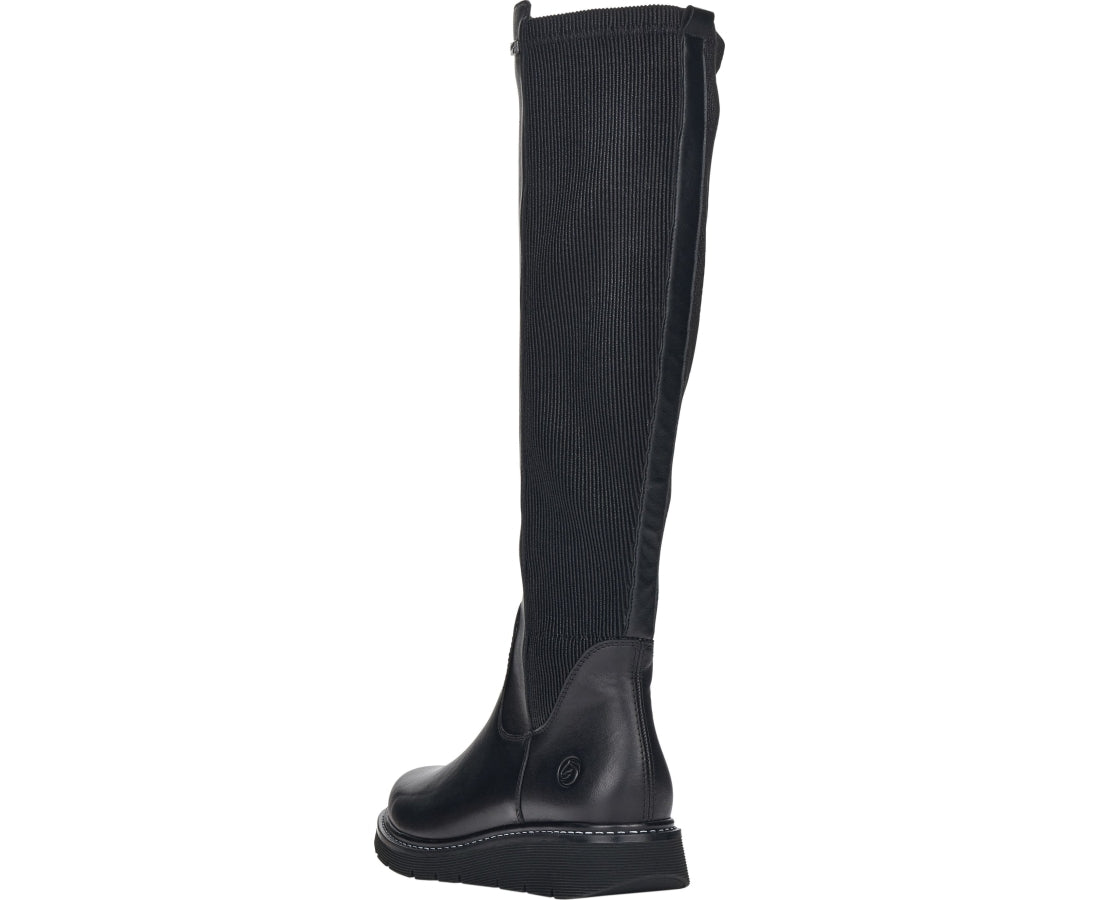 black casual closed boots