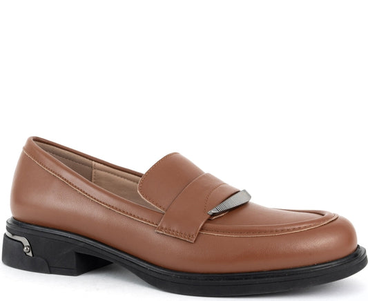 brown elegant closed loafers