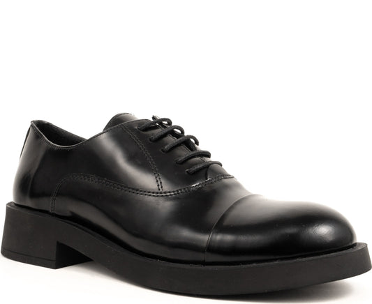 black casual closed loafers