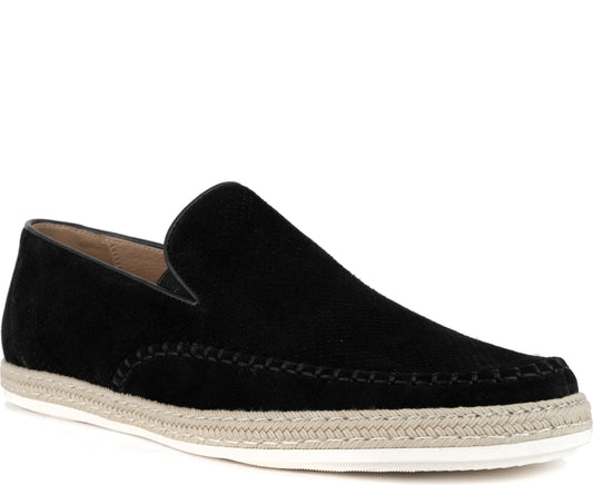 black casual closed mocasins