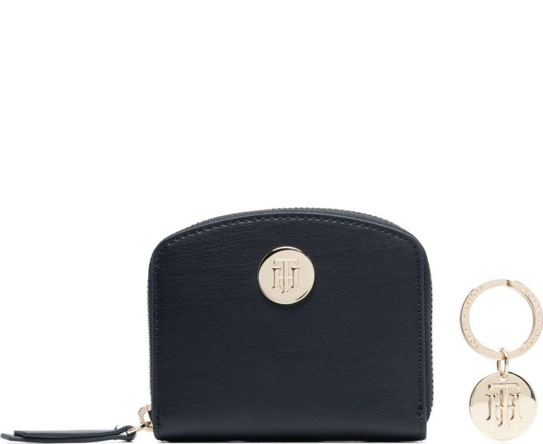 chic med wallet and charm gp