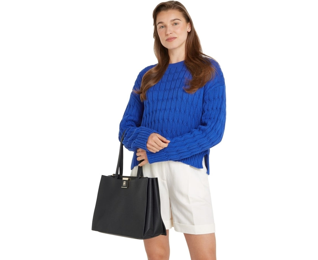 her tote