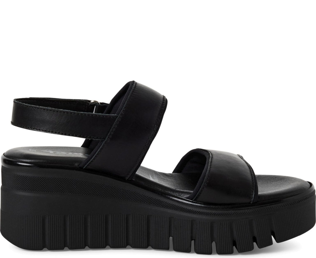 wedge/plat sandals