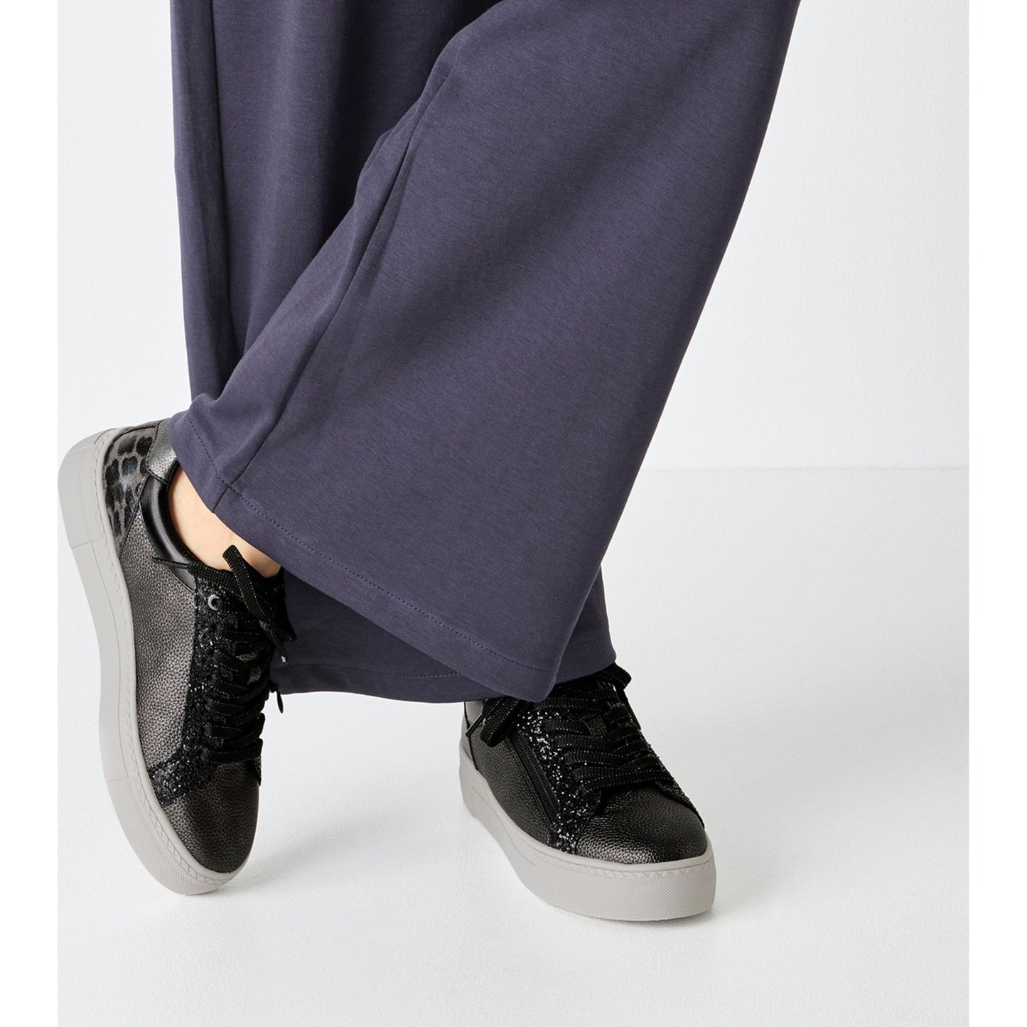 Women's Gray Fashion Sneakers