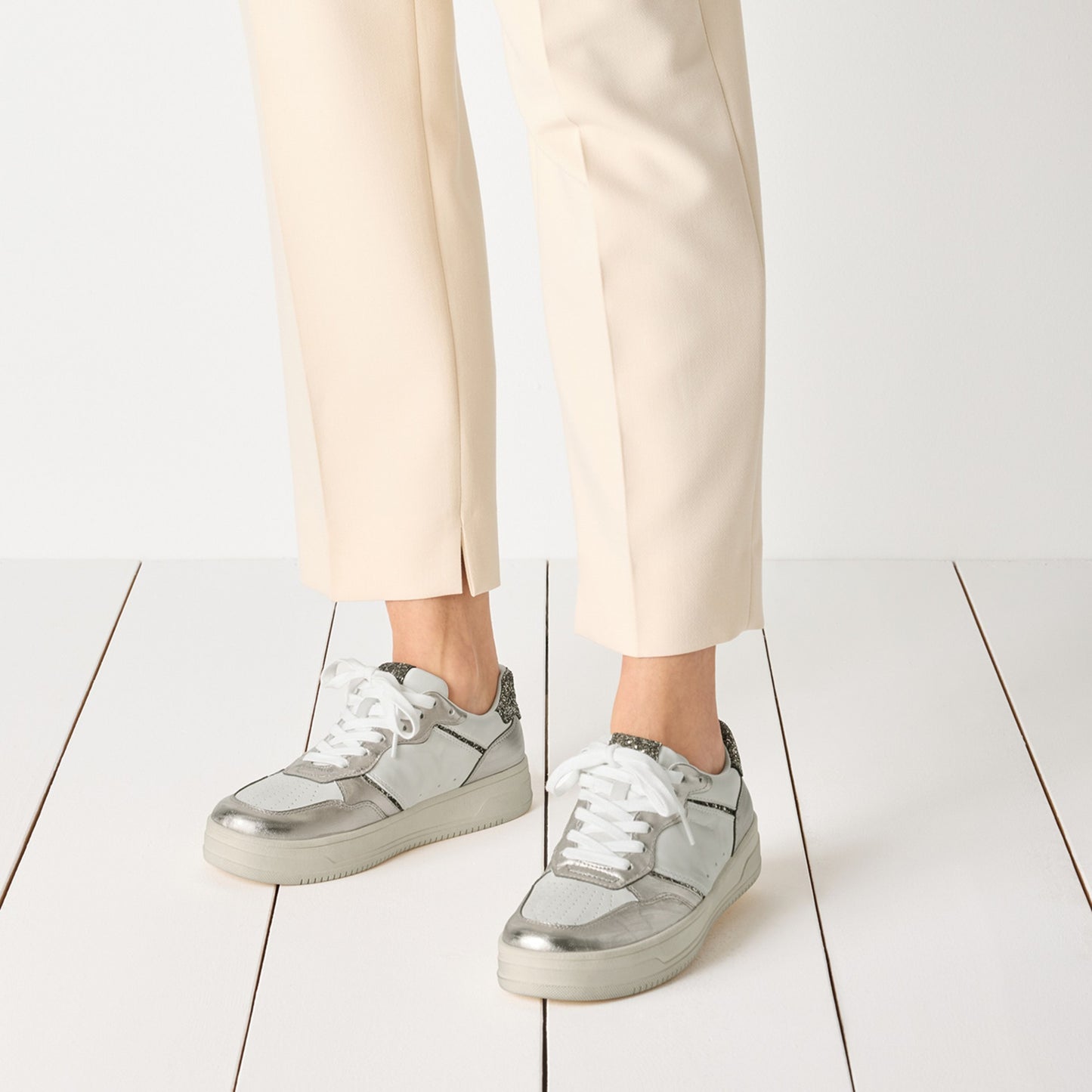 Women's Brown Fashion Sneakers