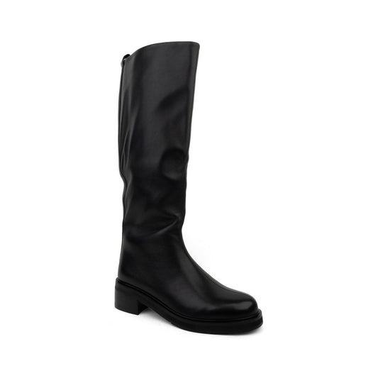 black casual closed boots
