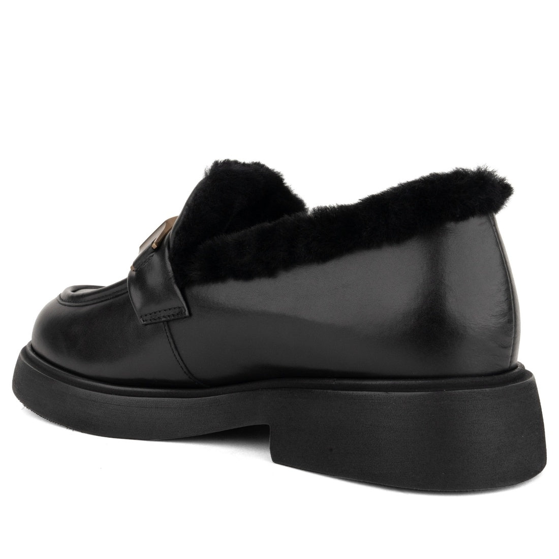 black casual closed loafers