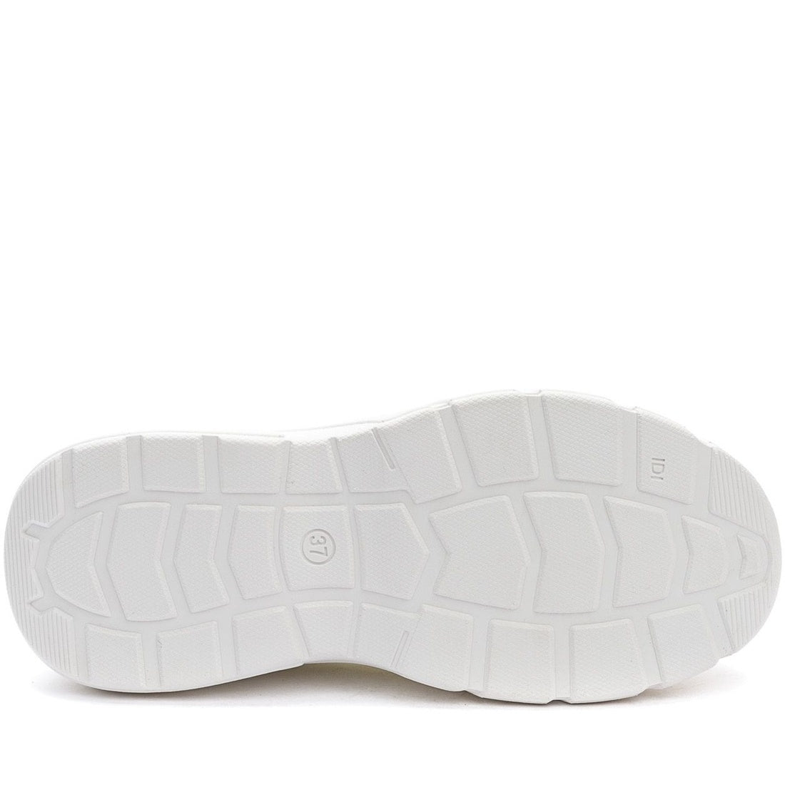 white casual closed sneakers