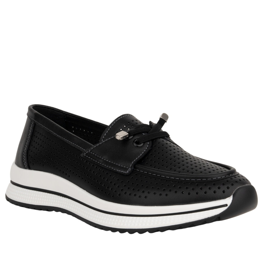 black casual closed mocassins