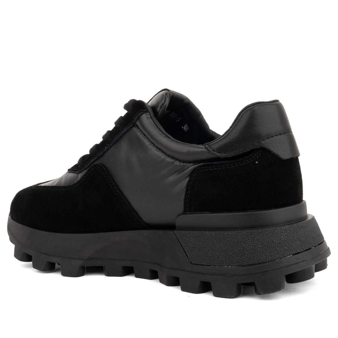 black casual closed leisure