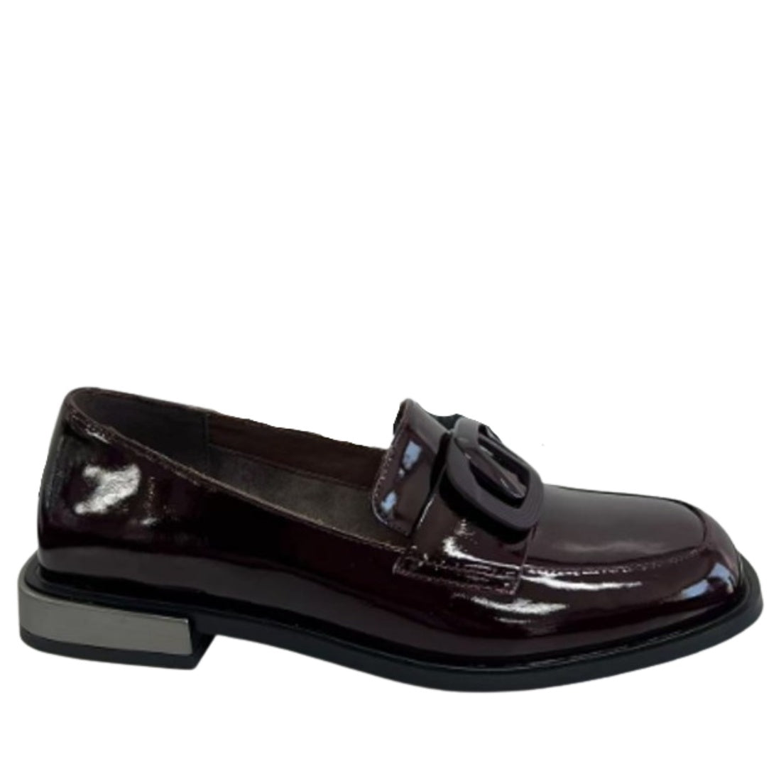 black casual closed loafers