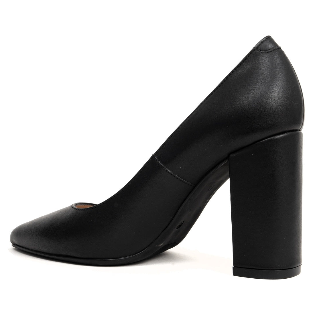 black classic closed pumps