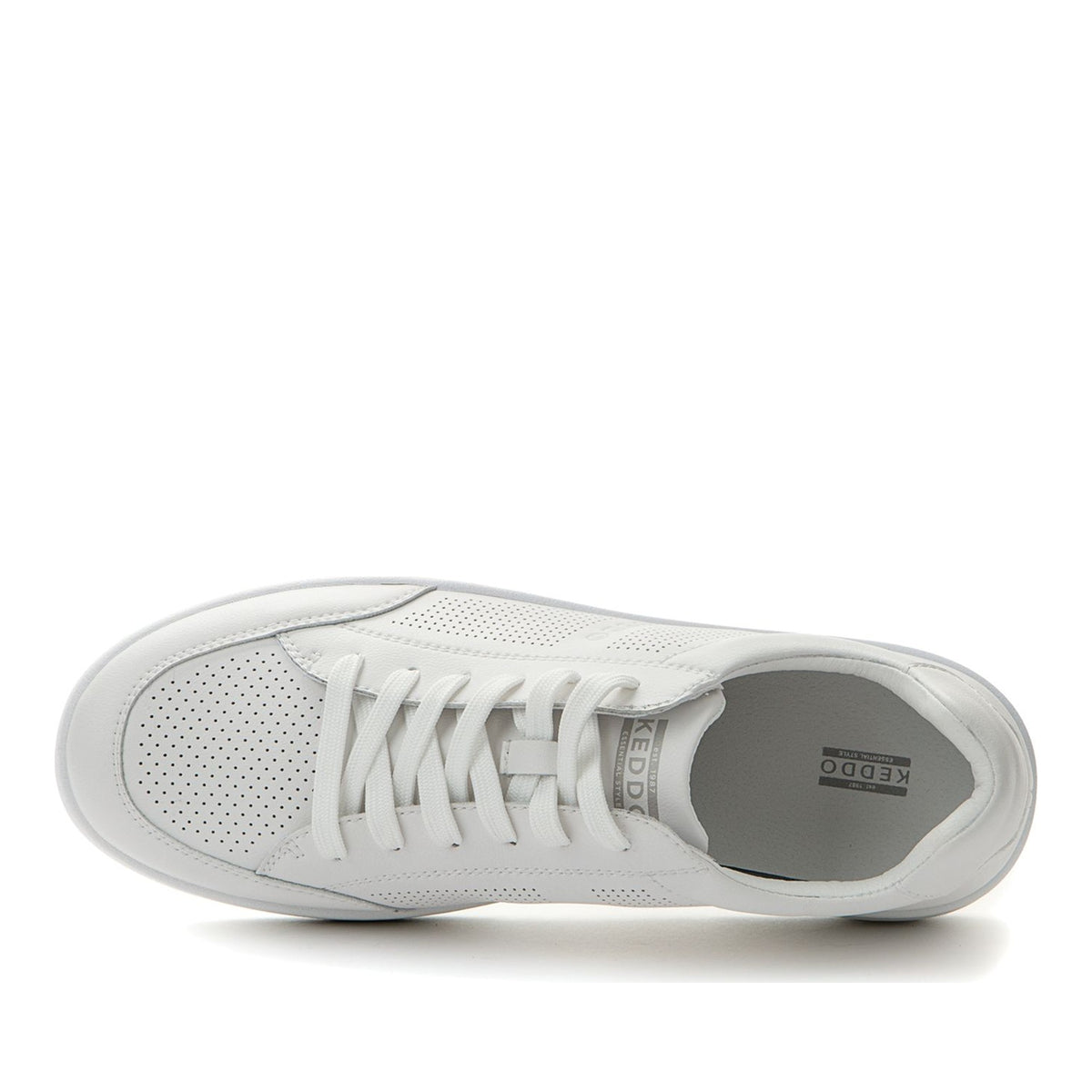 white casual closed sneakers