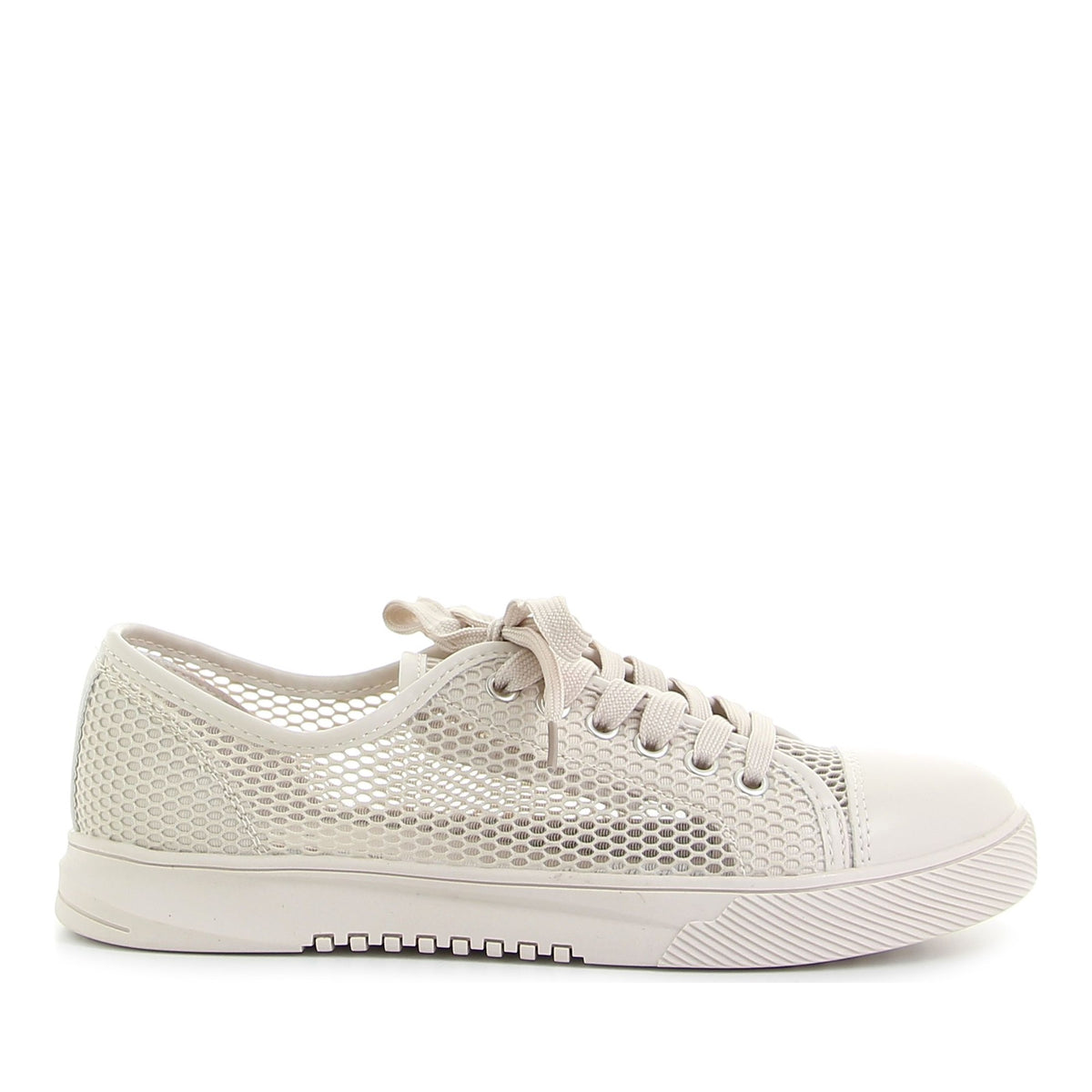 beige casual closed sneakers