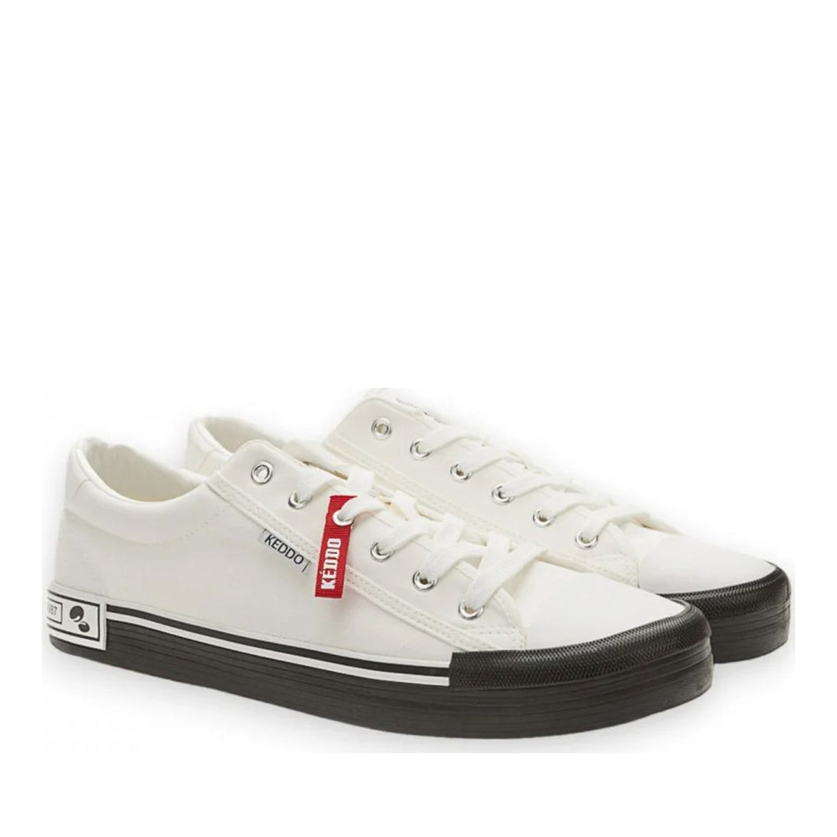 white casual closed sneakers