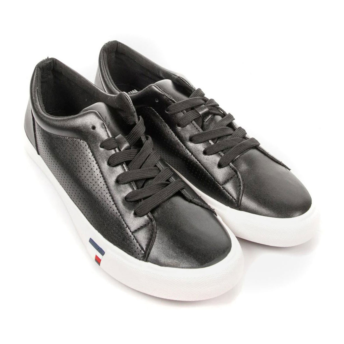 black casual closed sneakers