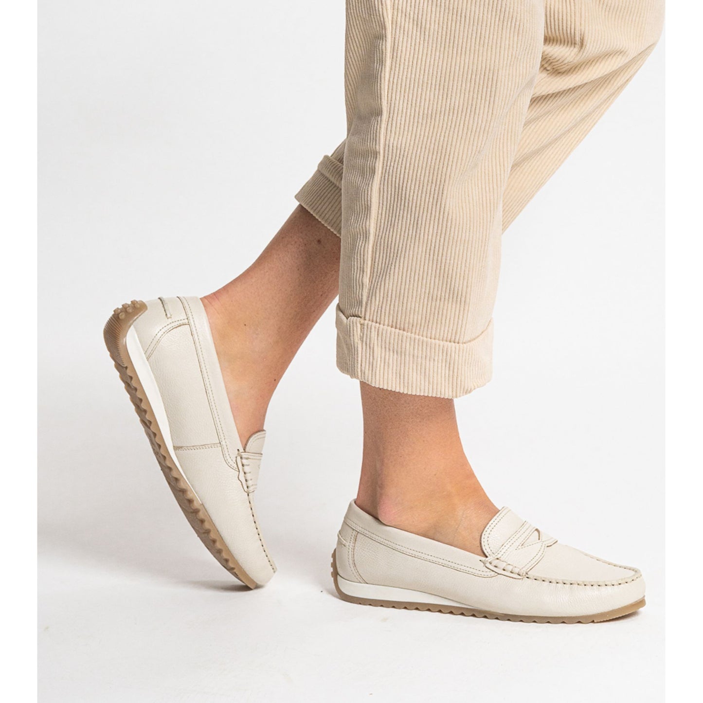 Newport Women's Beige Moccasins