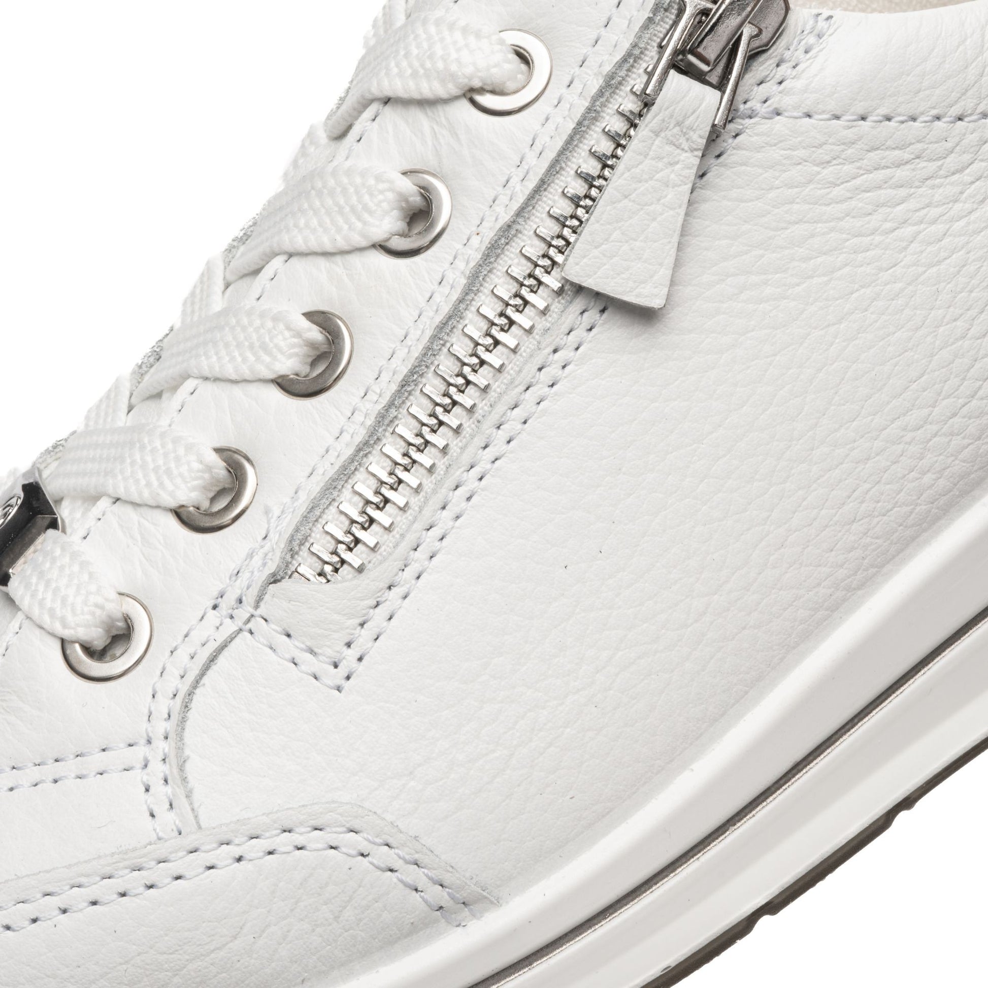 Osaka Women's White Leisure Fashion Sneakers